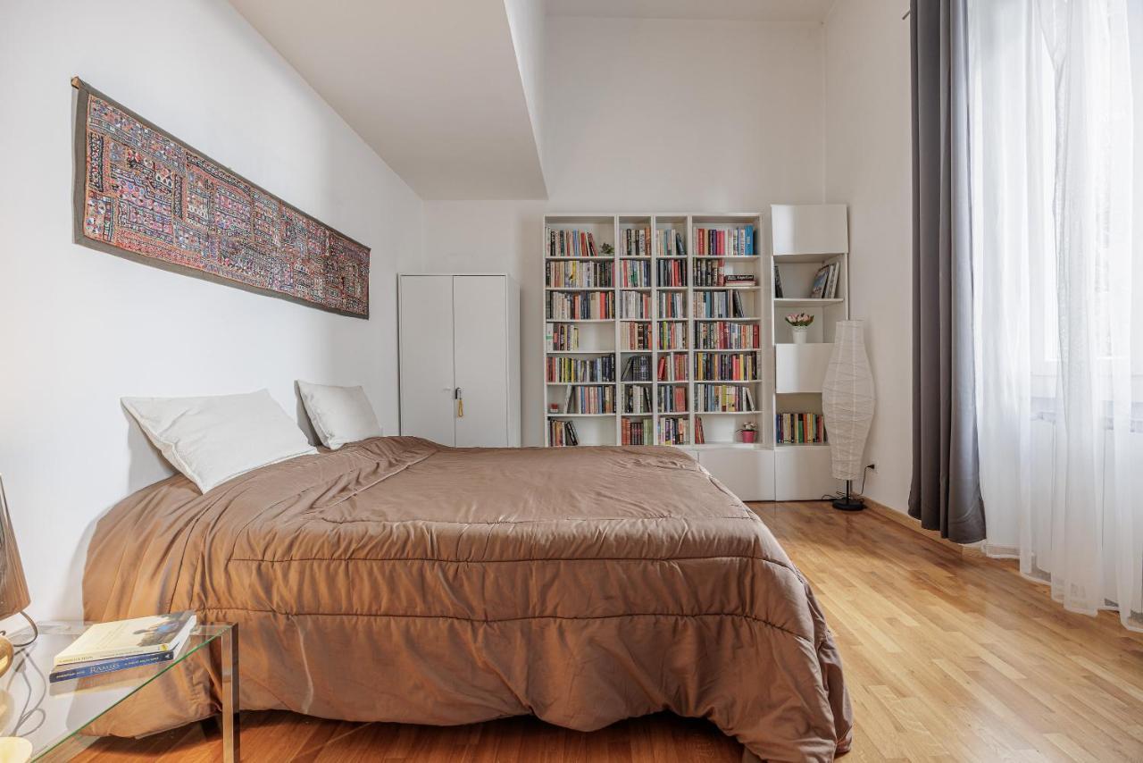 The Bookhouse Apartment Флоренция Екстериор снимка